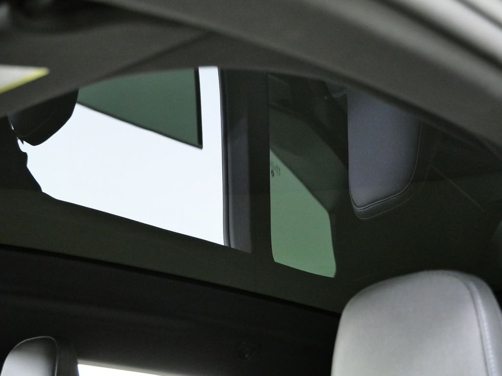 Thumbnail: 2024 BMW iX - 23