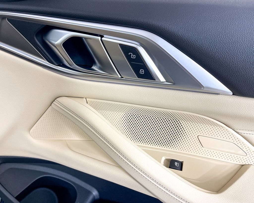 Thumbnail: 2025 BMW 4 Series - 26