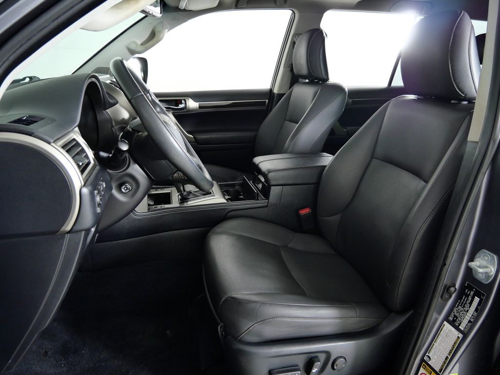 Thumbnail: 2018 Lexus GX - 32