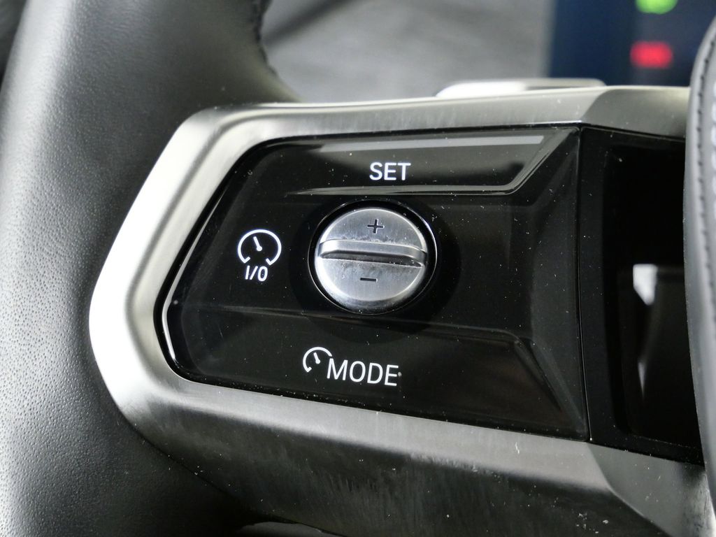 Thumbnail: 2023 BMW i7 - 41