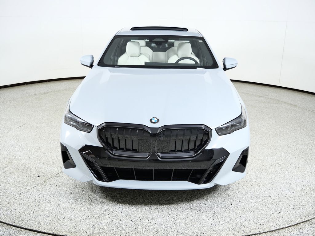 Thumbnail: 2026 BMW 5 Series - 16