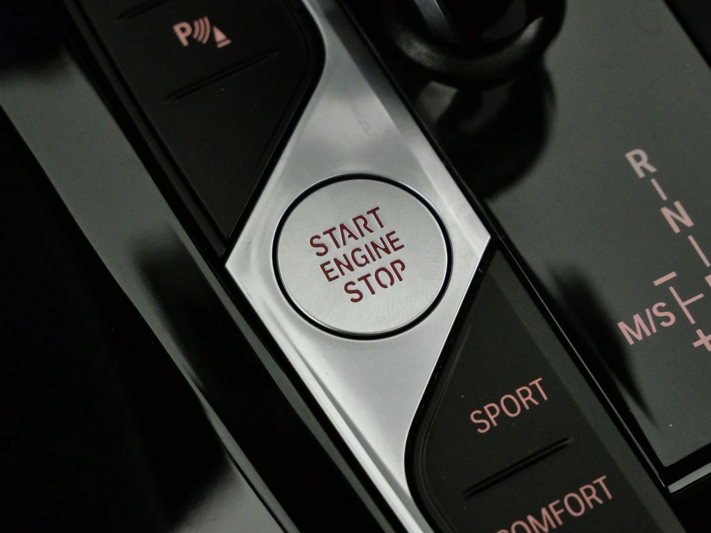 Thumbnail: 2025 BMW X4 - 51