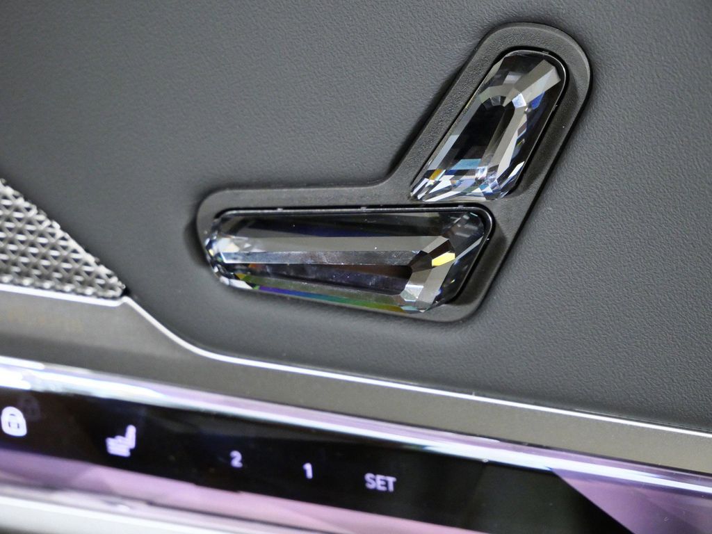 Thumbnail: 2026 BMW 7 Series - 23