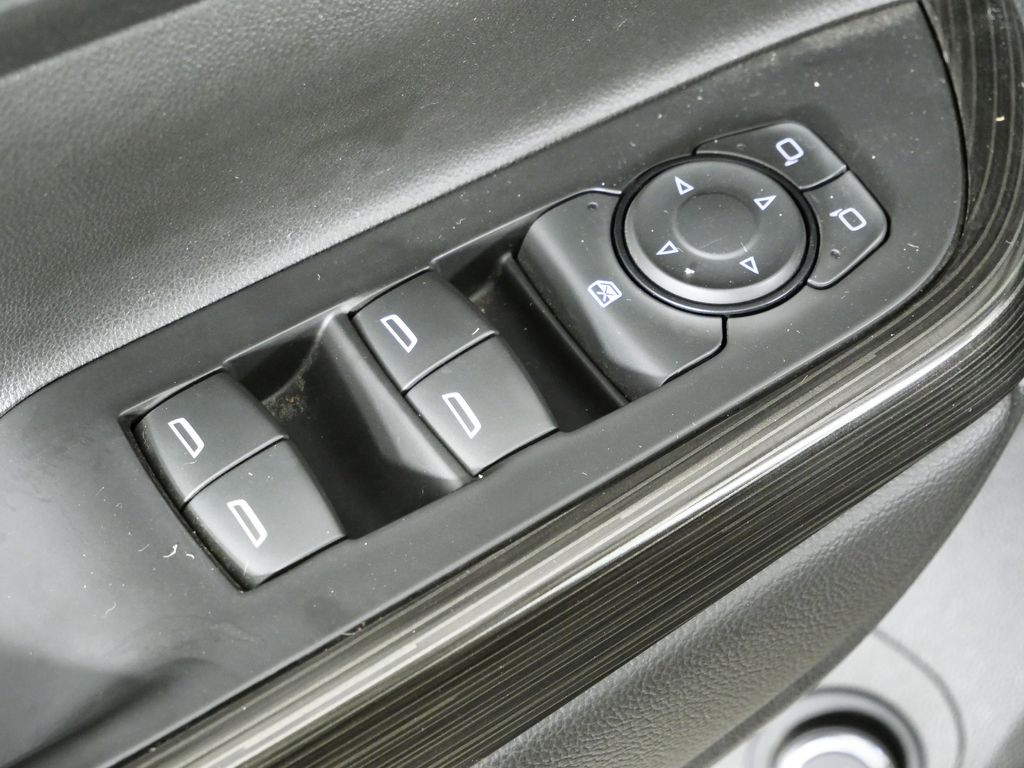 Thumbnail: 2017 GMC Acadia - 36