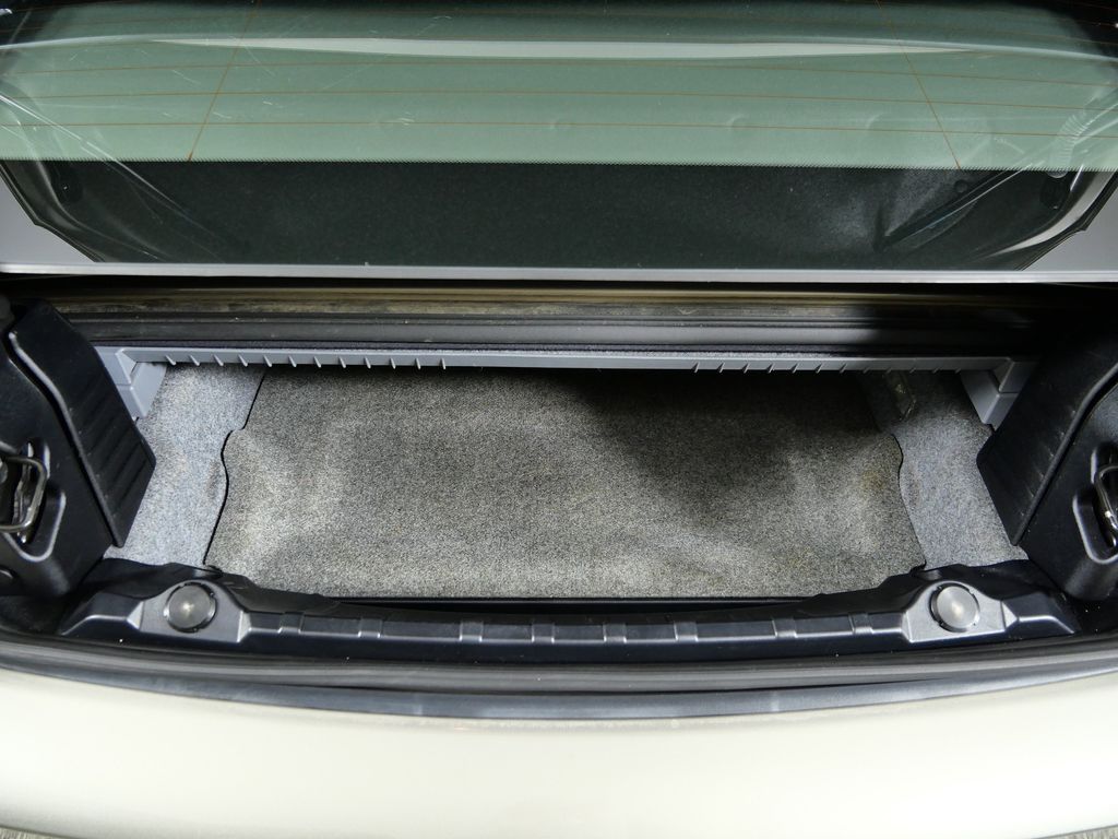 Thumbnail: 2011 BMW 3 Series - 25