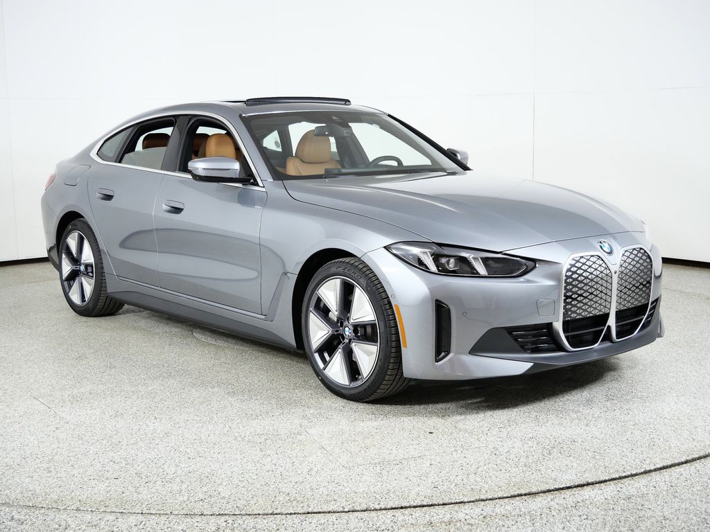 Thumbnail: 2026 BMW i4 - 7