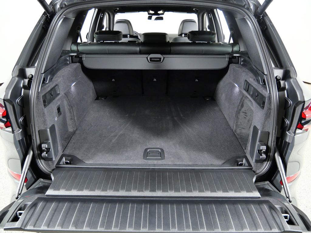 Thumbnail: 2026 BMW X5 - 28