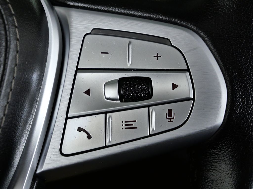Thumbnail: 2021 BMW X7 - 44