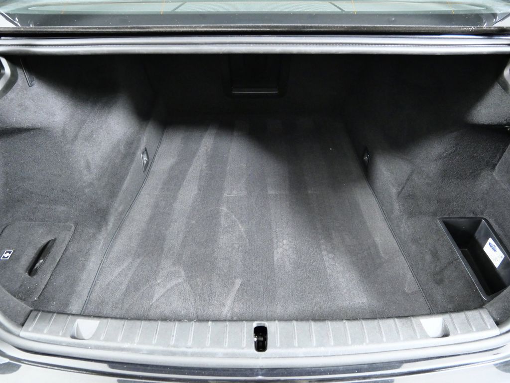 Thumbnail: 2016 BMW 7 Series - 28