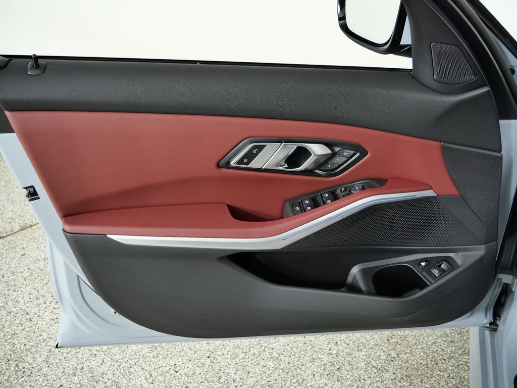 Thumbnail: 2023 BMW 3 Series - 37