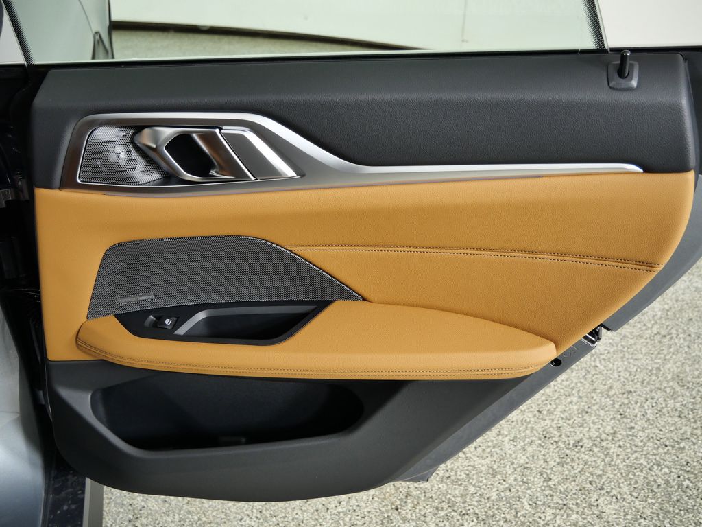 Thumbnail: 2026 BMW i4 - 24