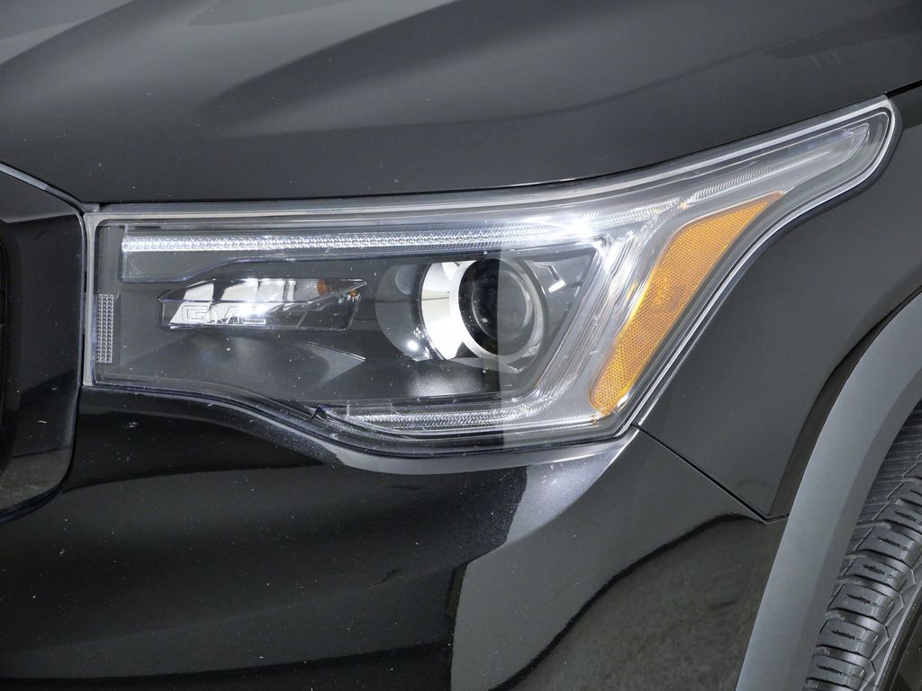 Thumbnail: 2017 GMC Acadia - 4