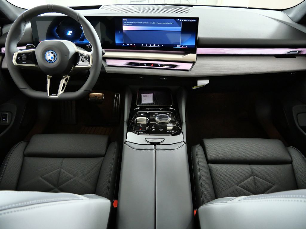 Thumbnail: 2026 BMW 5 Series - 5