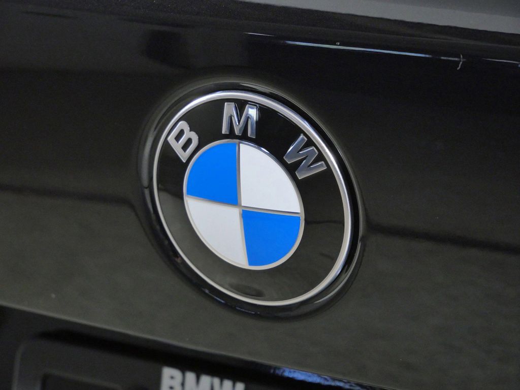 Thumbnail: 2026 BMW X5 - 11