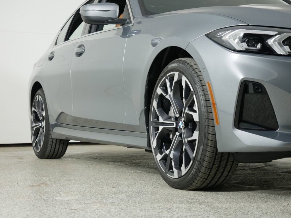 Thumbnail: 2025 BMW 3 Series - 7