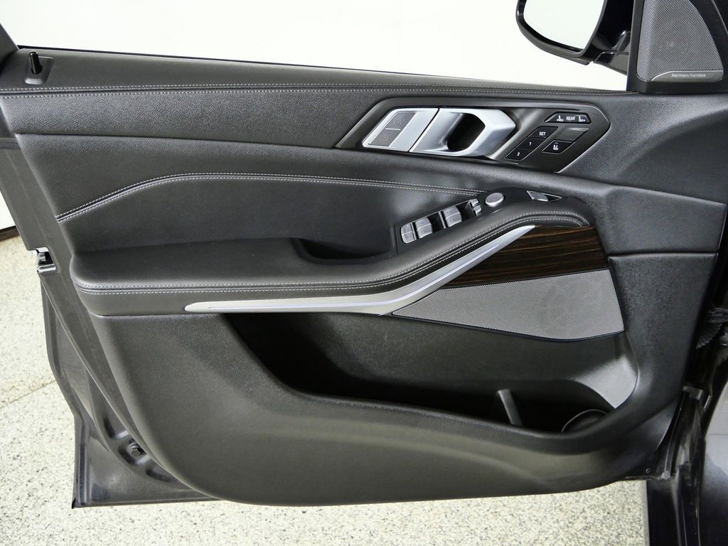 Thumbnail: 2021 BMW X7 - 36