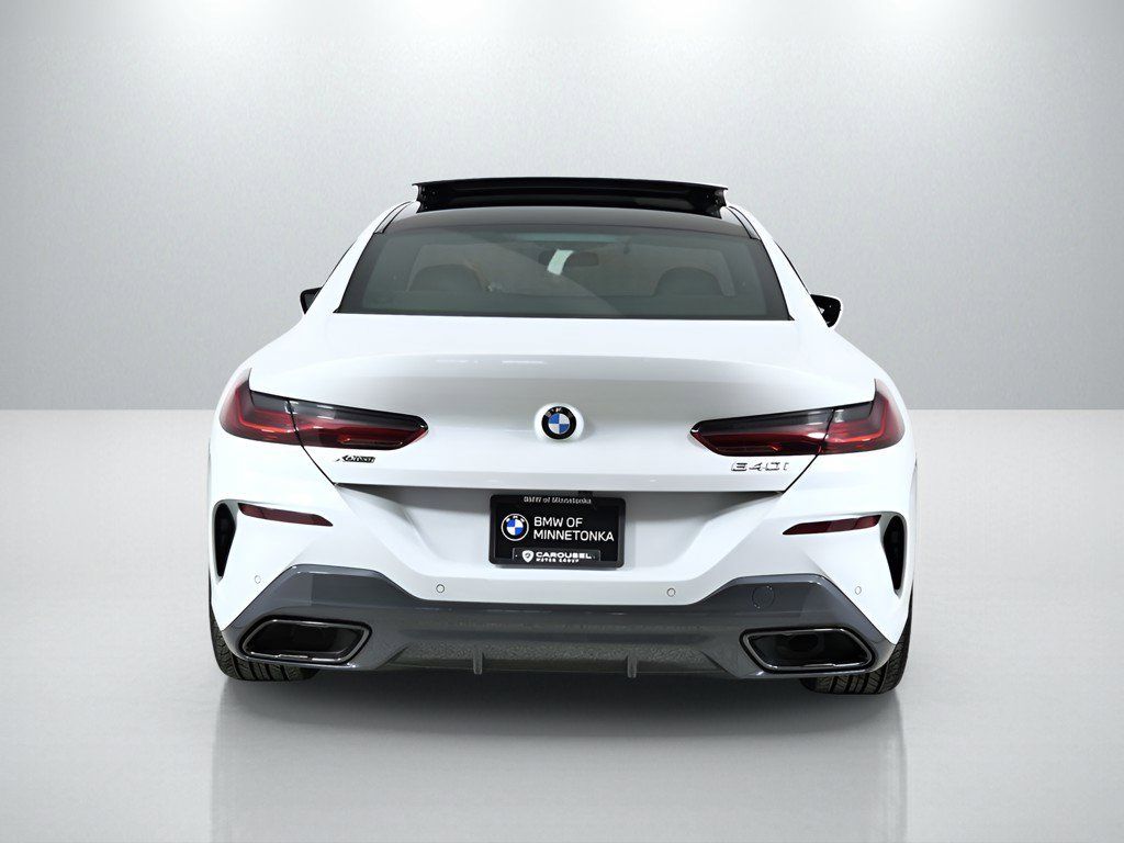 Thumbnail: 2026 BMW 8 Series - 10