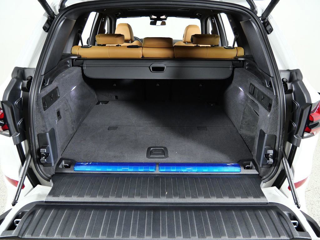 Thumbnail: 2026 BMW X5 - 29