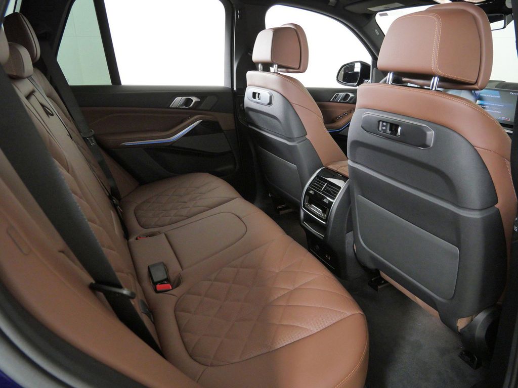 Thumbnail: 2026 BMW X5 - 26