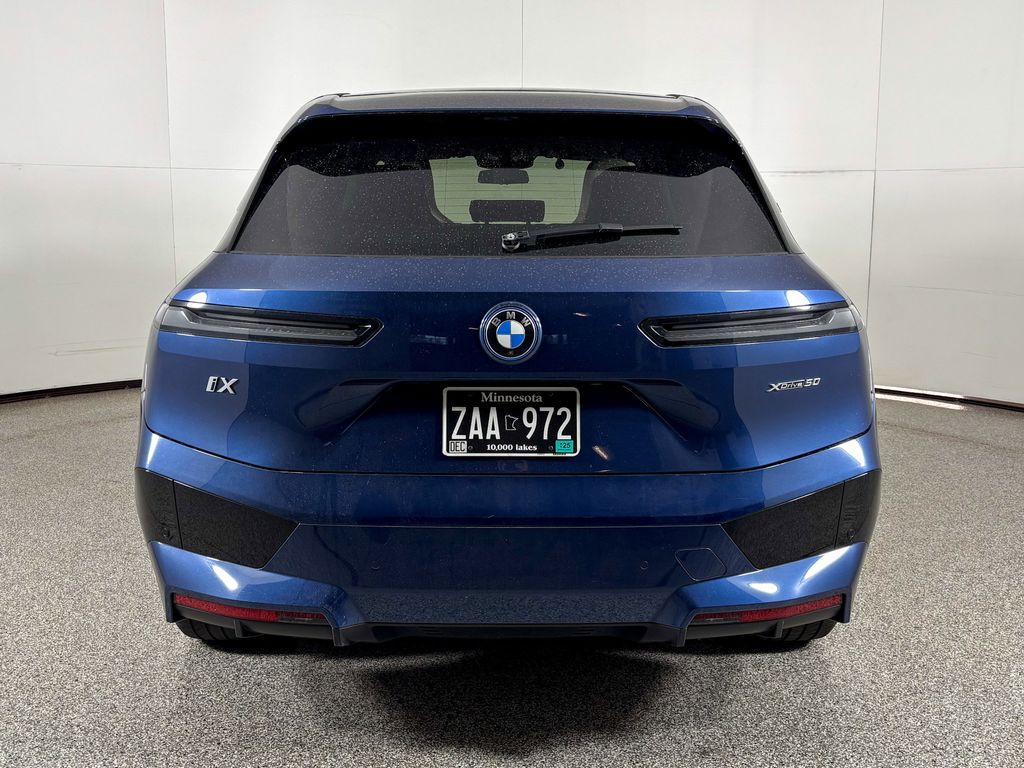 Thumbnail: 2024 BMW iX - 8