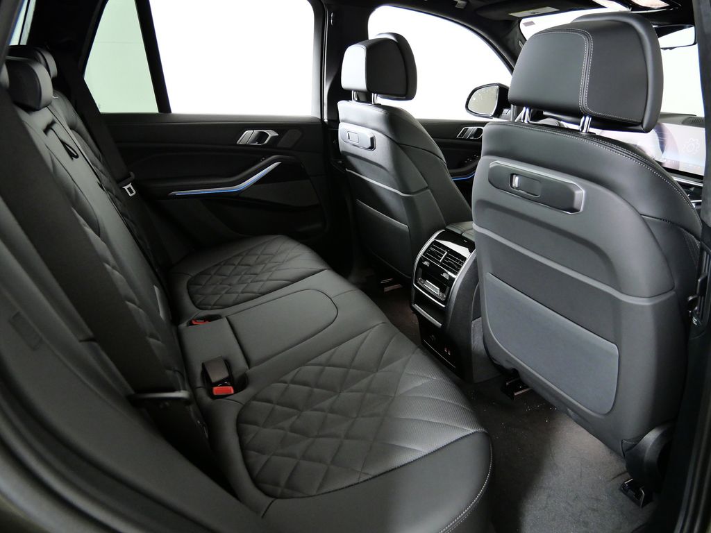 Thumbnail: 2026 BMW X5 - 26