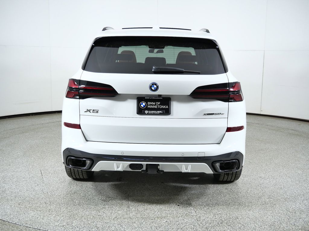 Thumbnail: 2026 BMW X5 - 10