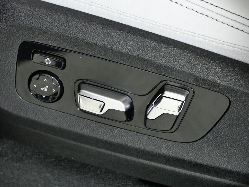 Thumbnail: 2026 BMW X5 - 41