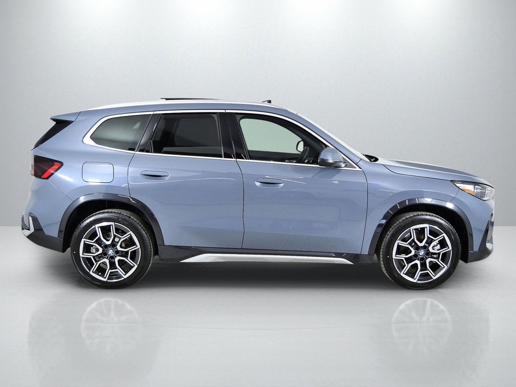 Thumbnail: 2026 BMW X1 - 8