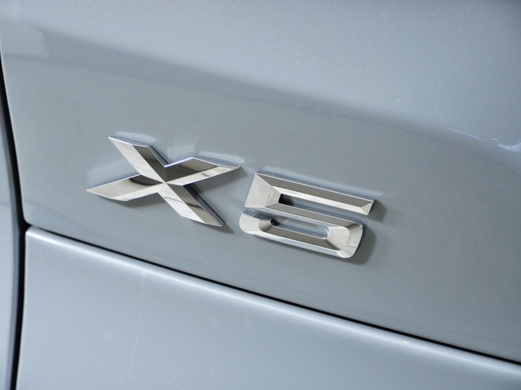 Thumbnail: 2026 BMW X5 - 13