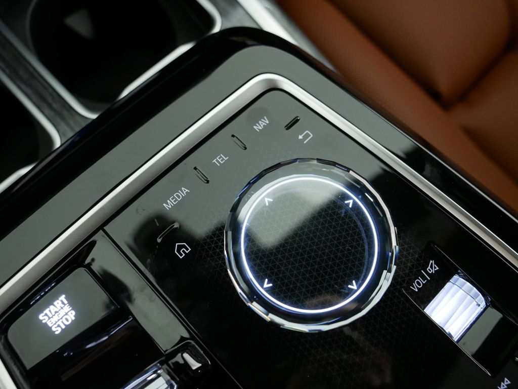 Thumbnail: 2025 BMW 7 Series - 49