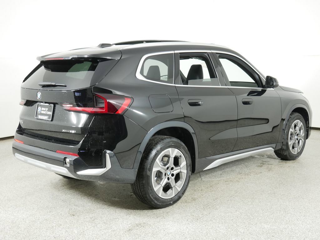 Thumbnail: 2025 BMW X1 - 10