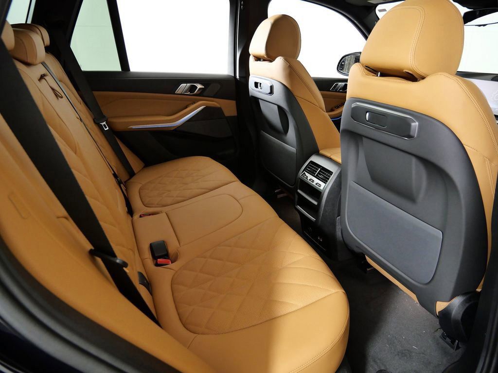 Thumbnail: 2026 BMW X5 - 27