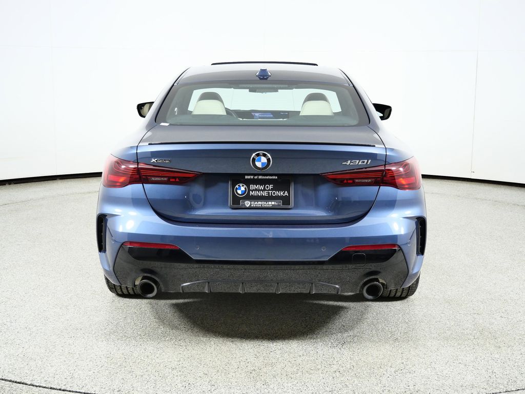 Thumbnail: 2025 BMW 4 Series - 12