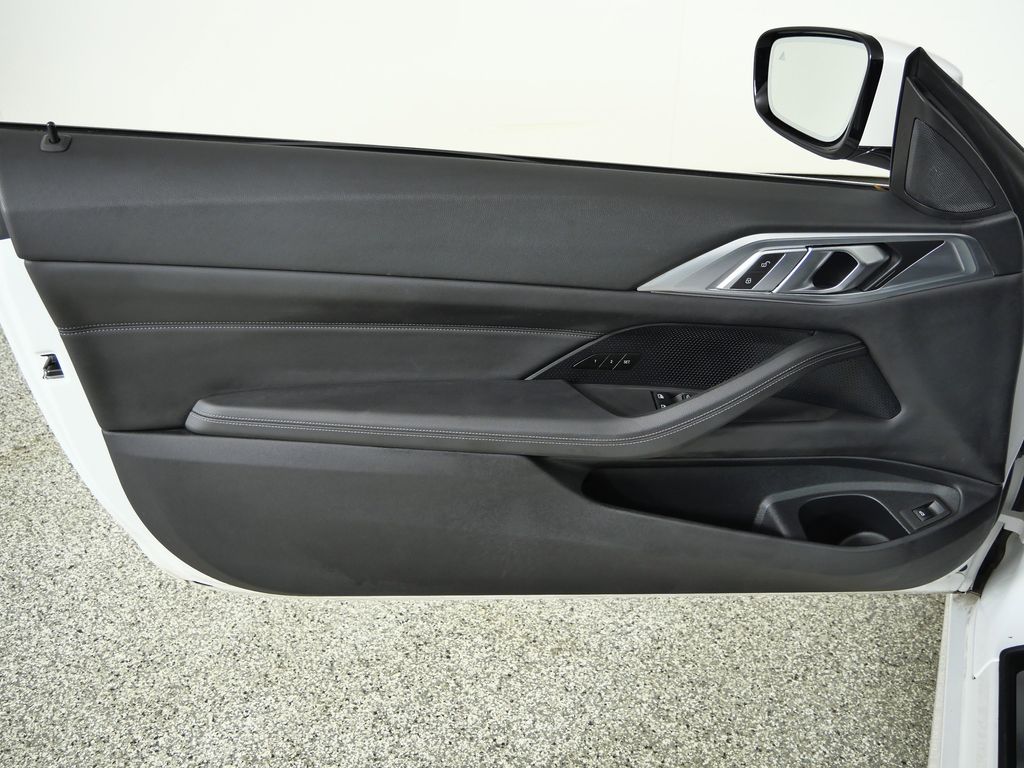 Thumbnail: 2025 BMW 4 Series - 33