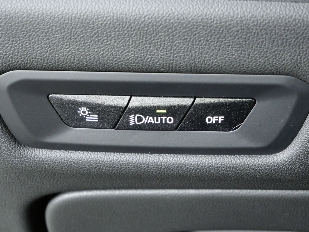 Thumbnail: 2026 BMW X5 - 40