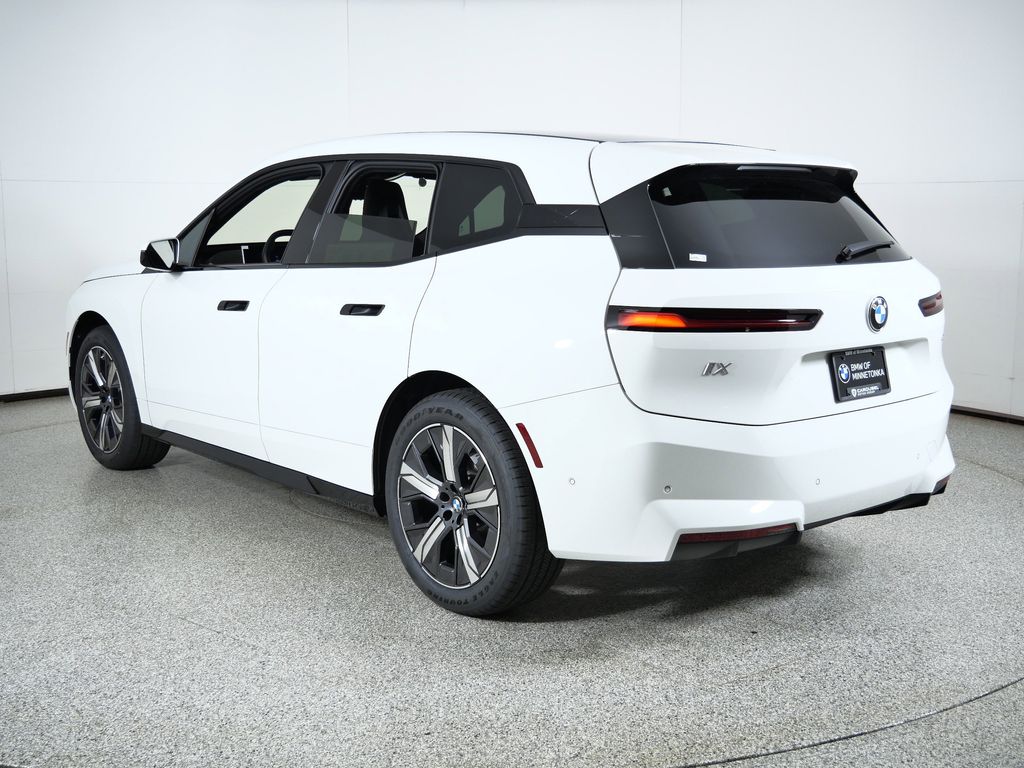 Thumbnail: 2026 BMW iX - 14