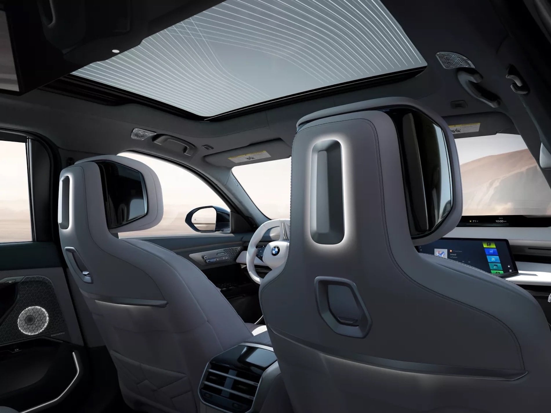 2027 BMW 7 Series Sedan interior, panoramic roof and rear-seat headrest screens