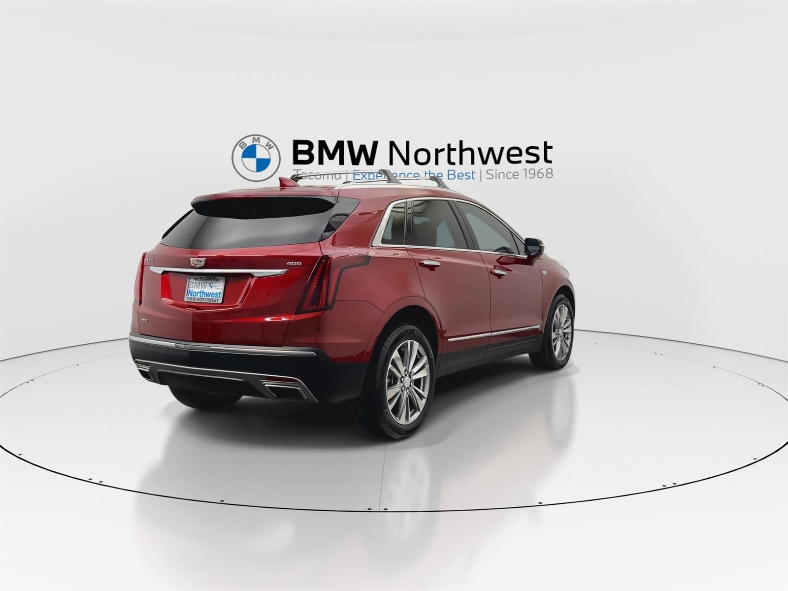 2024 Cadillac XT5 Platinum Premium Luxury photo 2