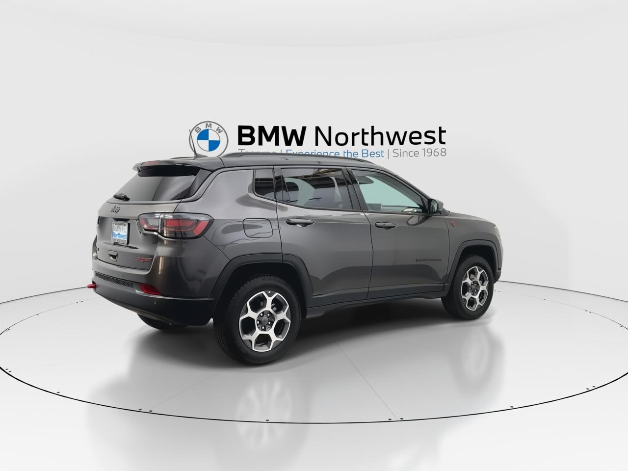 2022 Jeep Compass Trailhawk photo 2