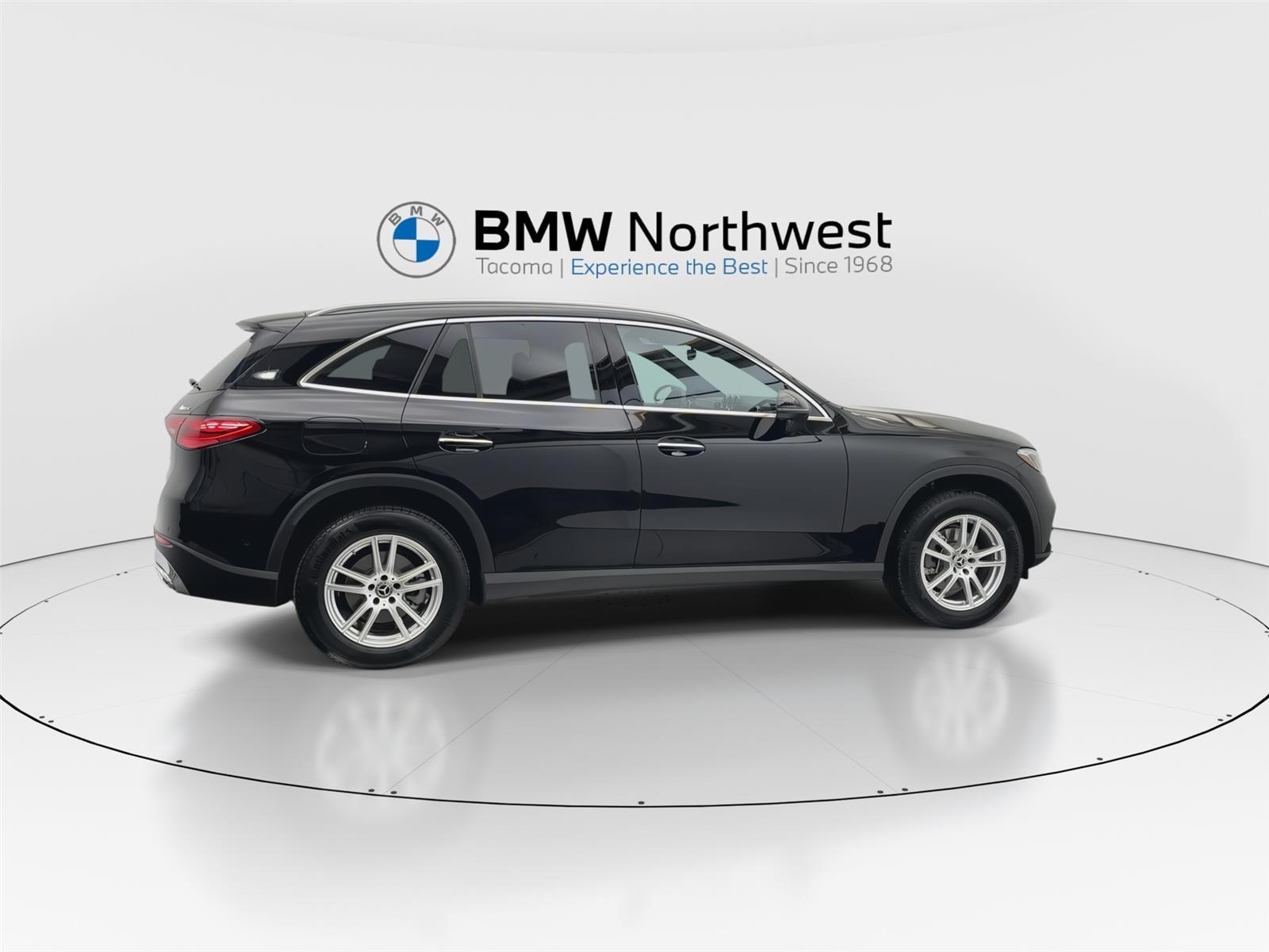 2023 Mercedes Benz GLC 300 4MATIC photo 4