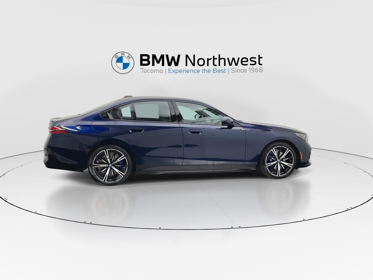 2026 Bmw 550e xDrive photo 4