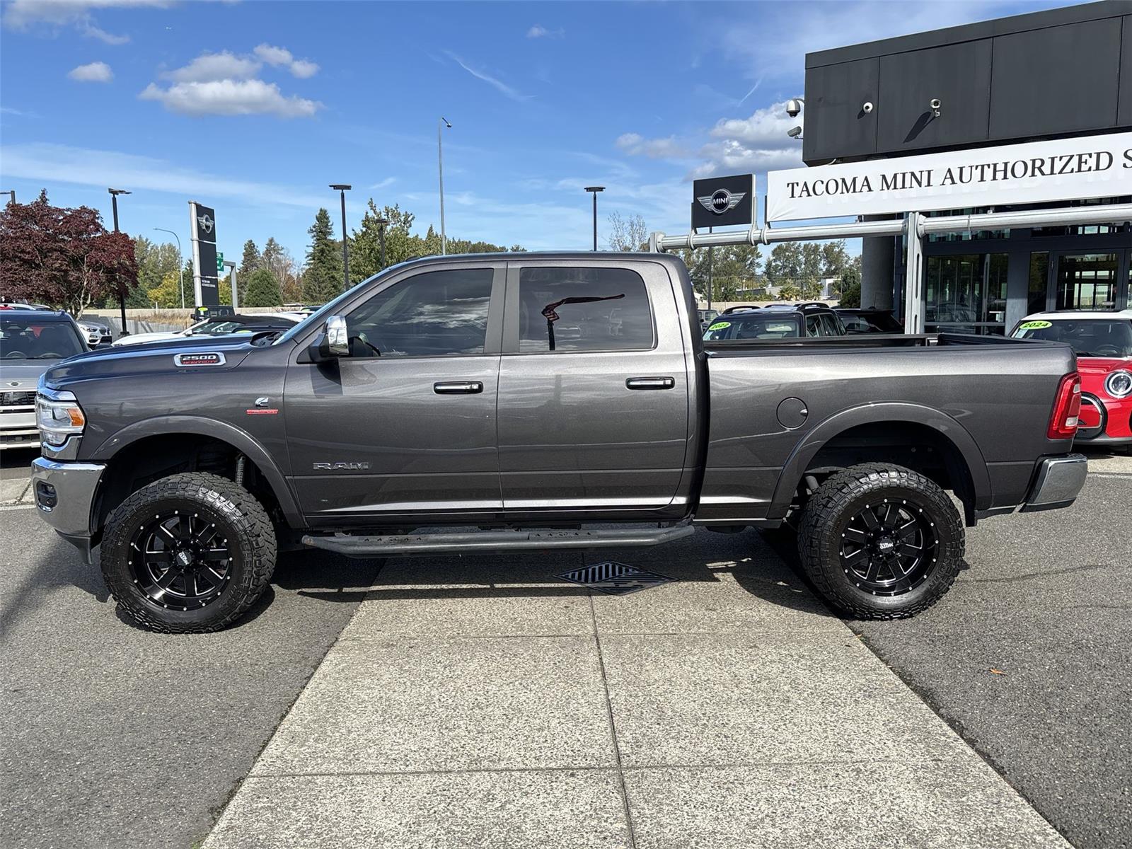 2022 Ram 2500 Laramie photo 3