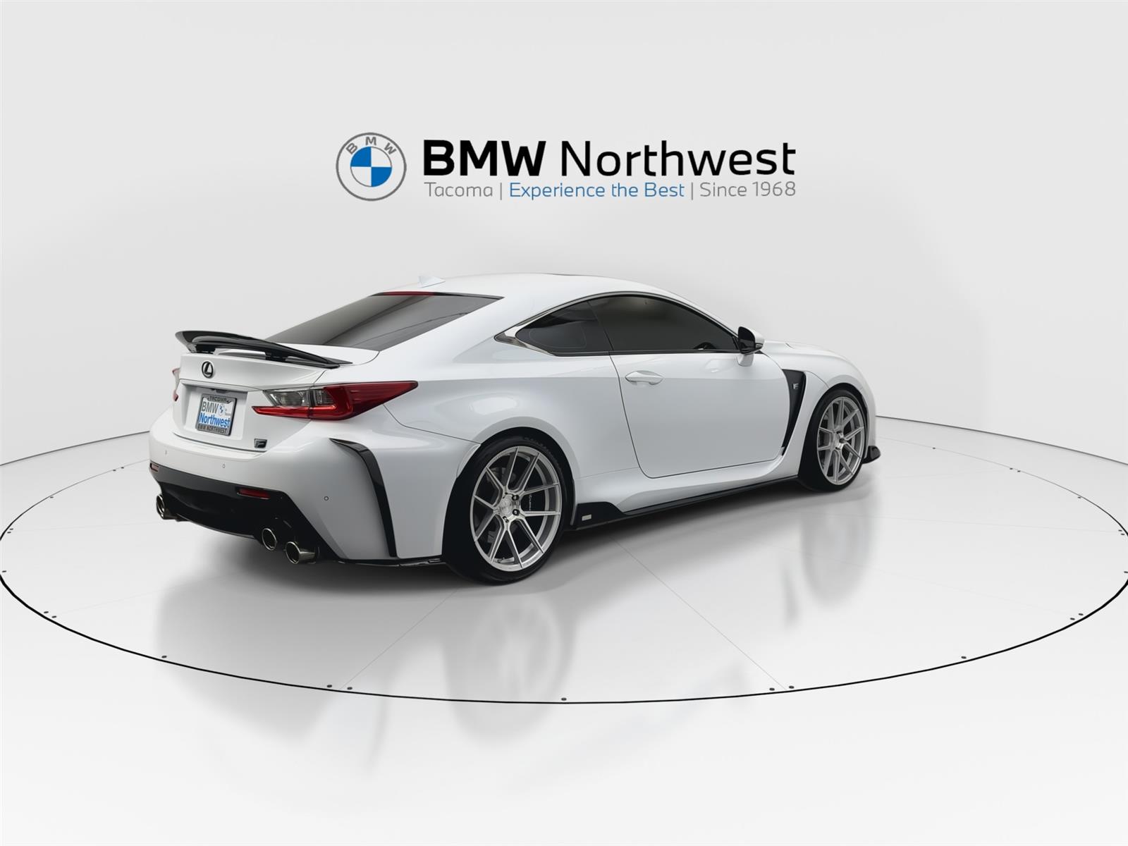 2015 Lexus RC F photo 3