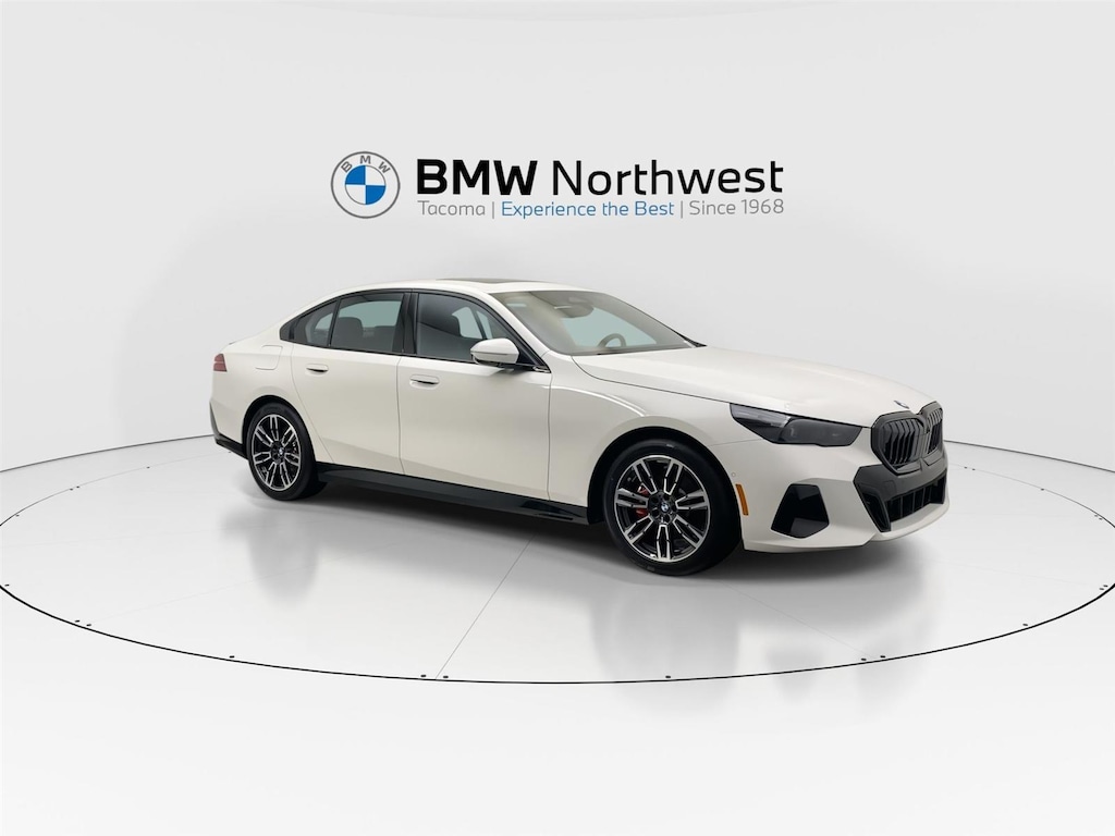 Used 2025 BMW 530i xDrive Sedan