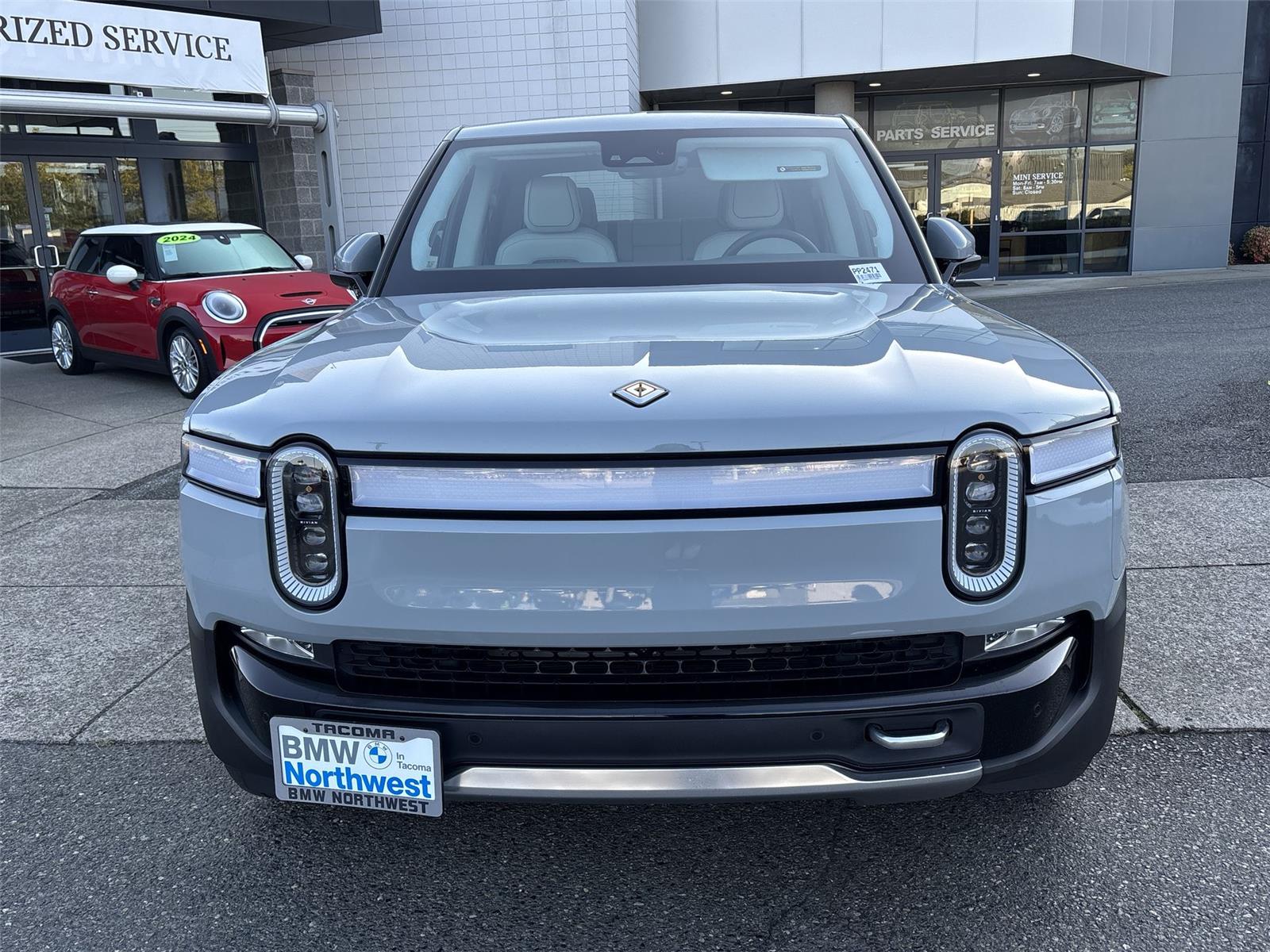 2023 Rivian R1T Adventure photo 2