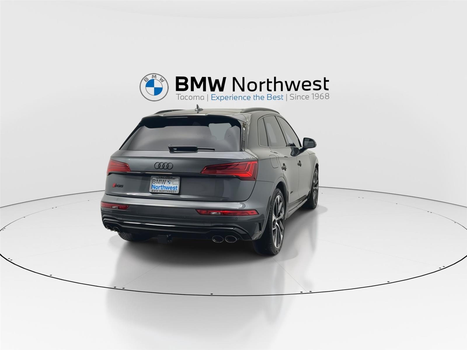 2023 Audi SQ5 Premium Plus photo 2