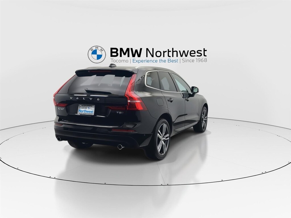 Used 2018 Volvo XC60 Momentum SUV