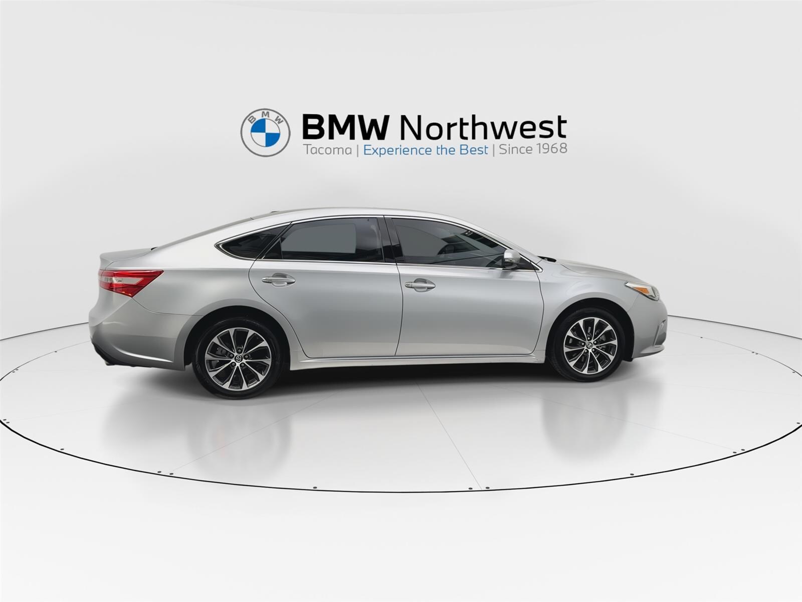 2017 Toyota Avalon XLE Premium photo 4