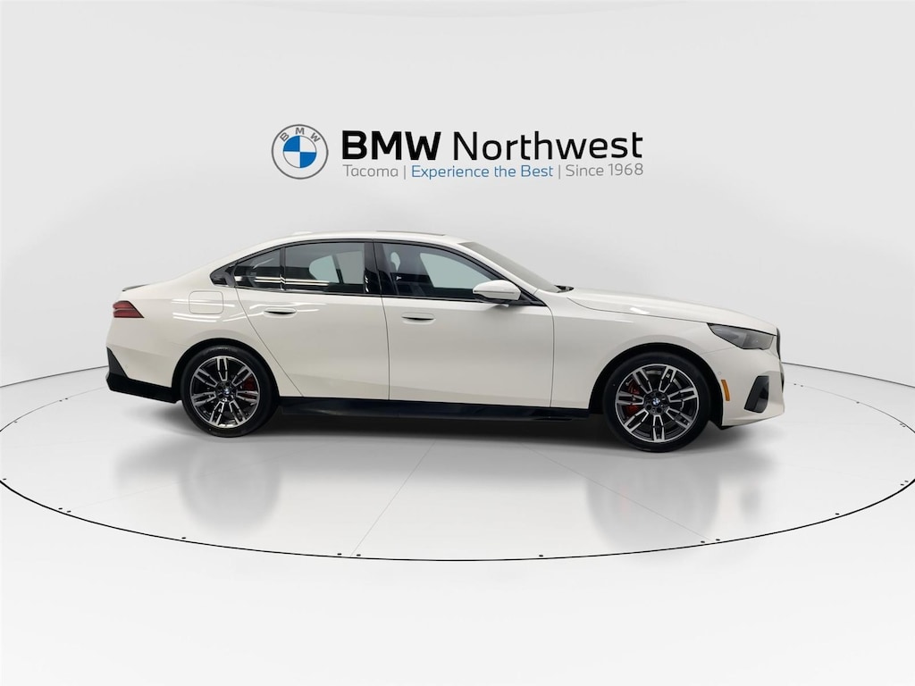 Used 2025 BMW 530i xDrive Sedan