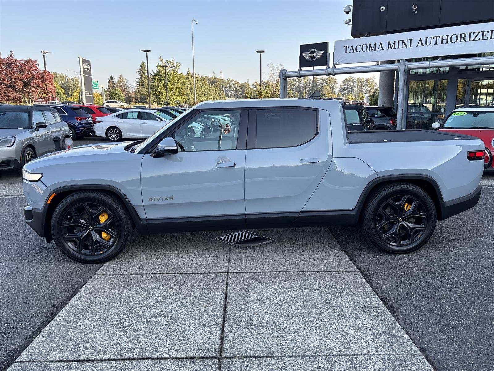 2023 Rivian R1T Adventure photo 4